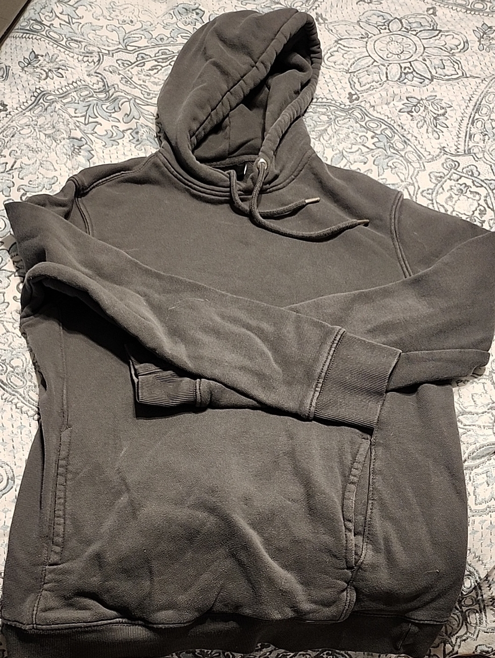 H&M Men's Hooded Pullover Sweatshirt in Dark Gray